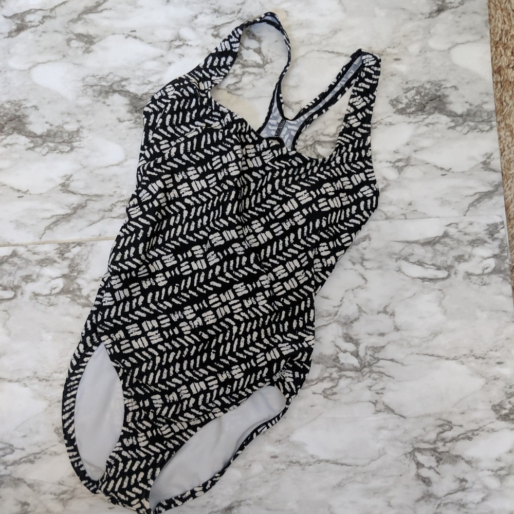 Speedo Bathing suit  Criss Cross Back Bra Top - 6O